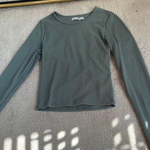 Stretchy long sleeve shirt